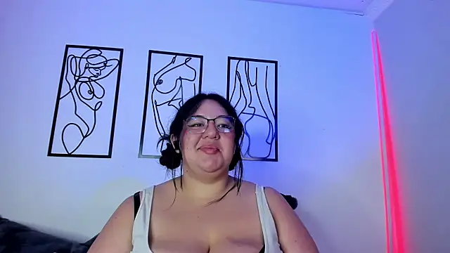 Snapshot of RubyPirsso18 chatting on March 10, 2025, 1:23 am RubyPirsso18 online show from March 10, 2025, 1:23 am