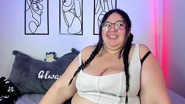 Snapshot of RubyPirsso18 chatting on March 17, 2025, 10:06 pm RubyPirsso18 online show from March 17, 2025, 10:06 pm