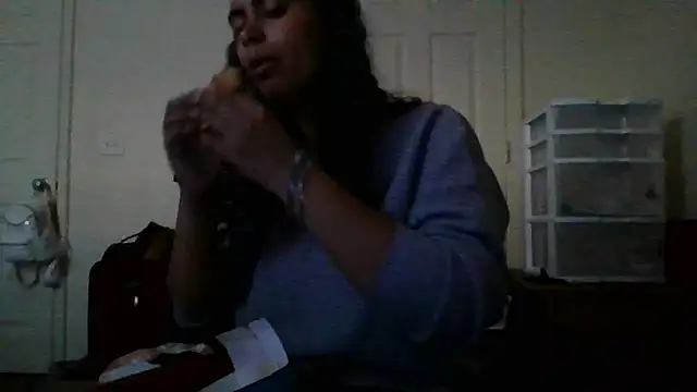 cinnaminnie online show from January 17, 2025, 9:28 pm