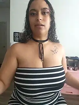 cinnaminnie online show from September 13, 2025, 9:58 pm