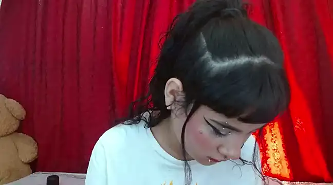 Snapshot of Maruu_miauu chatting on February 12, 2025, 4:11 pm Maruu miauu online show from February 12, 2025, 4:11 pm