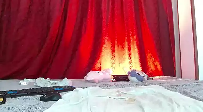 Snapshot of Maruu_miauu chatting on February 13, 2025, 4:07 pm Maruu miauu online show from February 13, 2025, 4:07 pm