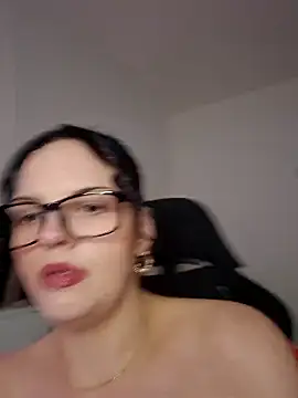 Jujuicy 97 online show from December 15, 2025, 9:08 pm