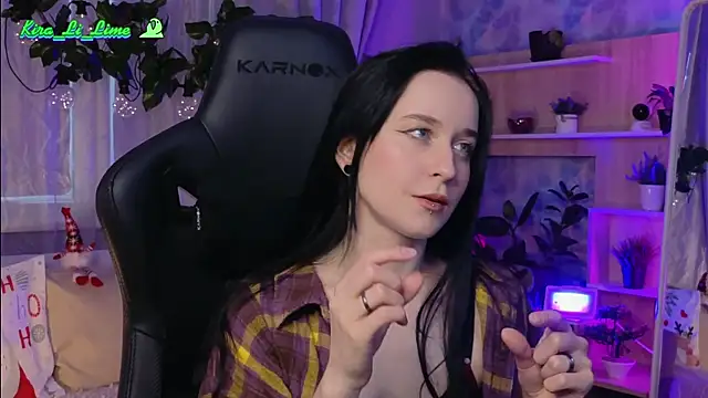 Snapshot of KiraLiLime chatting on February 1, 2025, 10:15 am KiraLiLime online show from February 1, 2025, 10:15 am
