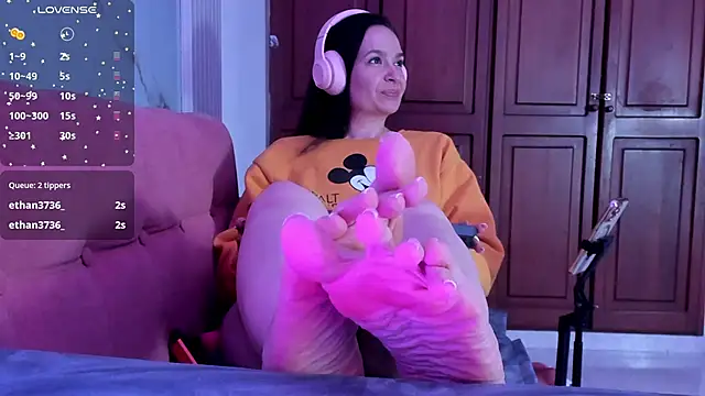 BridgetRodriguez online show from November 16, 2025, 12:55 pm