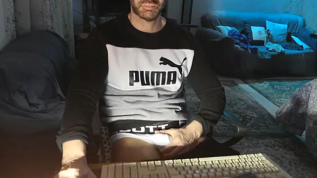 Snapshot of TebaldHot chatting on November 25, 2025, 11:43 am TebaldHot online show from November 25, 2025, 11:43 am