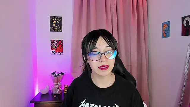 Snapshot of indra_cam chatting on September 26, 2025, 3:21 am indra cam online show from September 26, 2025, 3:21 am