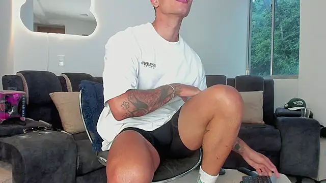 davis alx1 online show from February 16, 2025, 11:05 pm