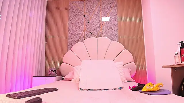 Snapshot of aisha_sh chatting on October 31, 2025, 12:06 pm aisha sh online show from October 31, 2025, 12:06 pm