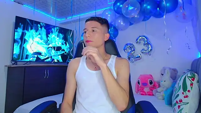 Snapshot of bryamer_19 chatting on January 13, 2025, 1:56 am bryamer 19 online show from January 13, 2025, 1:56 am