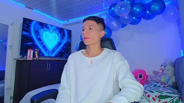 Snapshot of bryamer_19 chatting on January 16, 2025, 2:30 am bryamer 19 online show from January 16, 2025, 2:30 am