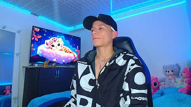 Snapshot of bryamer_19 chatting on January 23, 2025, 5:02 am bryamer 19 online show from January 23, 2025, 5:02 am