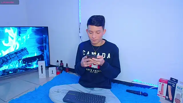 Snapshot of bryamer_19 chatting on January 31, 2025, 1:01 am bryamer 19 online show from January 31, 2025, 1:01 am