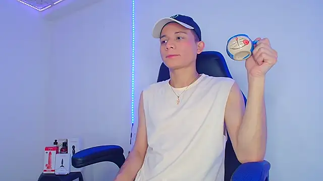 Snapshot of bryamer_19 chatting on March 11, 2025, 1:59 am bryamer 19 online show from March 11, 2025, 1:59 am