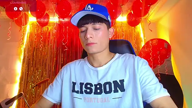 Snapshot of bryamer_19 chatting on September 19, 2025, 1:07 am bryamer 19 online show from September 19, 2025, 1:07 am