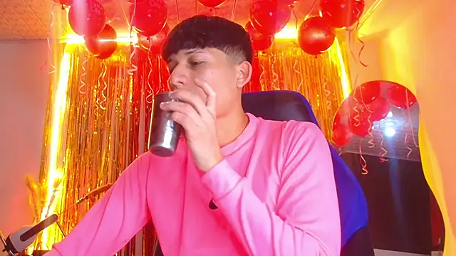 Snapshot of bryamer_19 chatting on September 30, 2025, 12:59 am bryamer 19 online show from September 30, 2025, 12:59 am