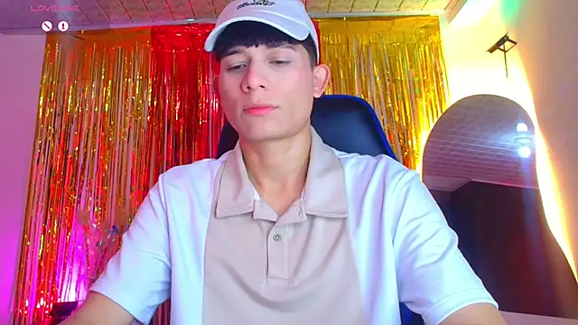 Snapshot of bryamer_19 chatting on October 4, 2025, 1:20 pm bryamer 19 online show from October 4, 2025, 1:20 pm