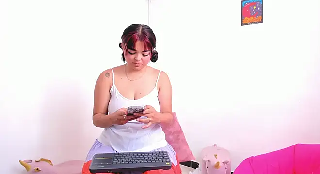 Snapshot of Agata_clark chatting on October 1, 2025, 5:30 pm Agata clark online show from October 1, 2025, 5:30 pm