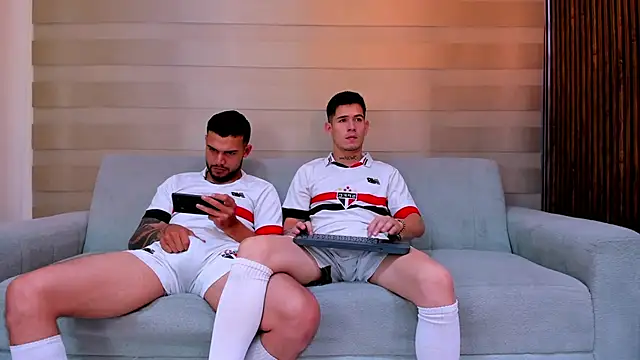 hot day online show from October 21, 2025, 8:53 pm