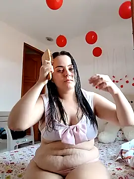 Im Amelia online show from February 12, 2025, 4:00 pm