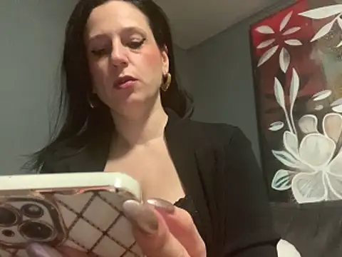 Snapshot of Audrey_hotty chatting on January 18, 2025, 12:35 am Audrey hotty online show from January 18, 2025, 12:35 am