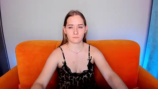 Snapshot of AlinaVice chatting on February 6, 2025, 7:35 am AlinaVice online show from February 6, 2025, 7:35 am