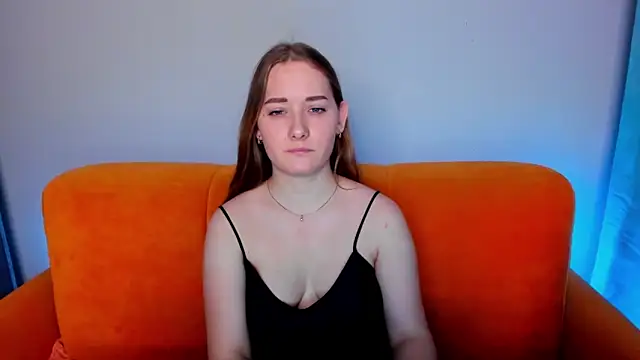 Snapshot of AlinaVice chatting on February 7, 2025, 5:20 am AlinaVice online show from February 7, 2025, 5:20 am