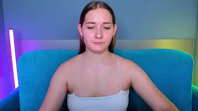 Snapshot of AlinaVice chatting on February 11, 2025, 7:33 am AlinaVice online show from February 11, 2025, 7:33 am