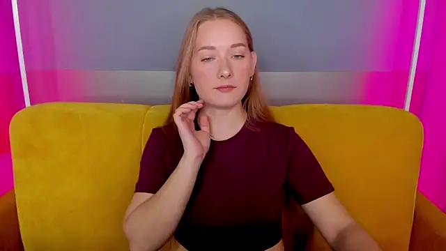Snapshot of AlinaVice chatting on October 1, 2025, 1:11 am AlinaVice online show from October 1, 2025, 1:11 am