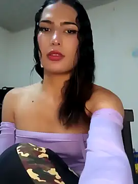 Snapshot of Lanna_hott_ chatting on February 21, 2025, 6:48 pm Lanna hott  online show from February 21, 2025, 6:48 pm