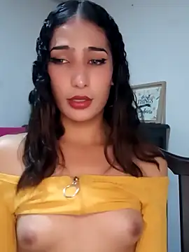 Snapshot of Lanna_hott_ chatting on March 14, 2025, 11:00 pm Lanna hott  online show from March 14, 2025, 11:00 pm