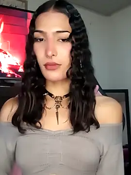 Snapshot of Lanna_hott_ chatting on September 21, 2025, 10:44 pm Lanna hott  online show from September 21, 2025, 10:44 pm