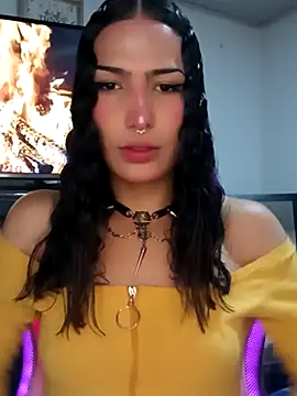 Snapshot of Lanna_hott_ chatting on September 28, 2025, 10:53 am Lanna hott  online show from September 28, 2025, 10:53 am
