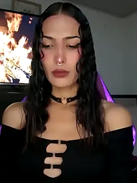 Snapshot of Lanna_hott_ chatting on October 10, 2025, 7:24 pm Lanna hott  online show from October 10, 2025, 7:24 pm