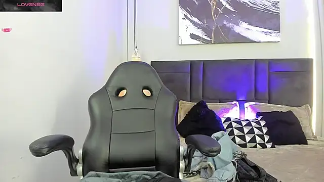 Valkiria ponce online show from September 30, 2025, 4:17 am