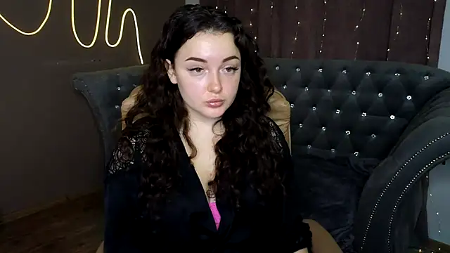 GloriNichols online show from January 9, 2025, 6:38 am