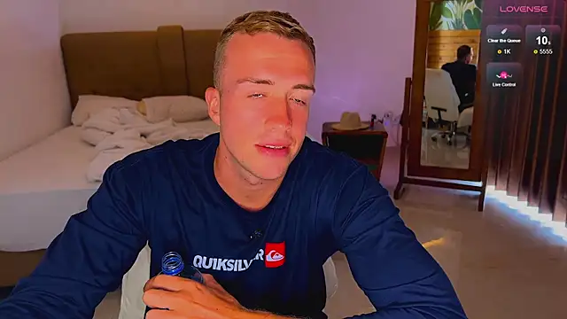 Snapshot of tommy_cumfinger chatting on November 6, 2025, 3:18 am tommy cumfinger online show from November 6, 2025, 3:18 am