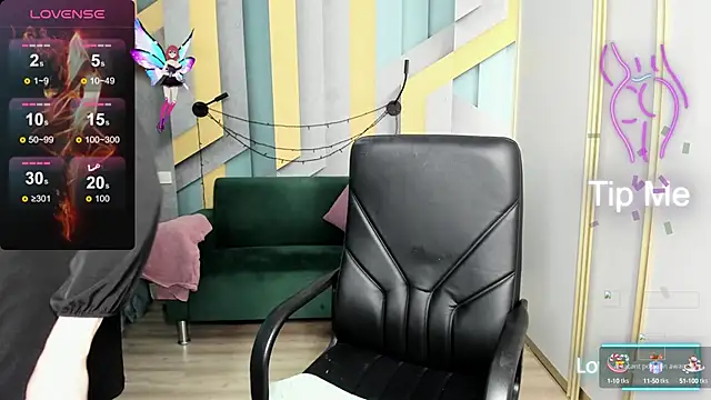 AriaGray online show from September 29, 2025, 1:27 pm