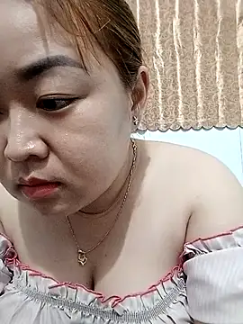 Snapshot of VyOanh2K chatting on November 1, 2025, 4:31 pm VyOanh2K online show from November 1, 2025, 4:31 pm