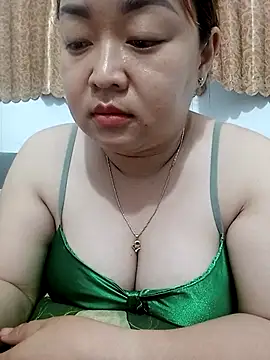 Snapshot of VyOanh2K chatting on December 14, 2025, 4:01 pm VyOanh2K online show from December 14, 2025, 4:01 pm