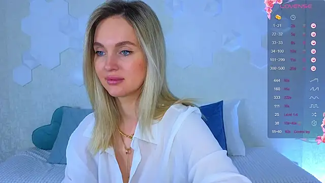 Lynna Sparks online show from November 18, 2025, 2:17 am