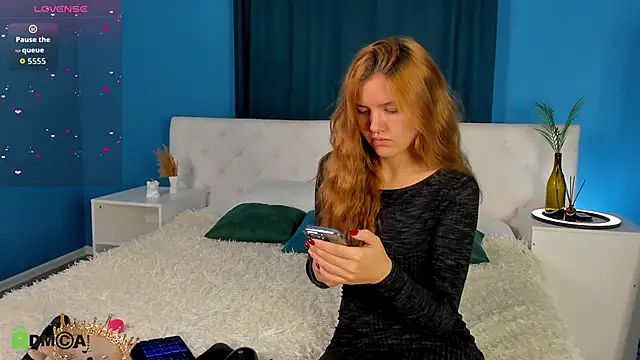 Eva  Lewis online show from November 1, 2025, 1:07 am