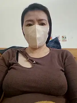 Snapshot of Susu204 chatting on December 16, 2024, 1:32 pm Susu204 online show from December 16, 2024, 1:32 pm