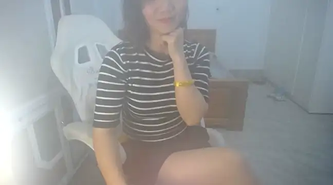 Snapshot of Susu204 chatting on March 2, 2025, 5:23 am Susu204 online show from March 2, 2025, 5:23 am