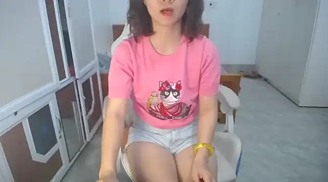 Snapshot of Susu204 chatting on March 5, 2025, 2:34 pm Susu204 online show from March 5, 2025, 2:34 pm