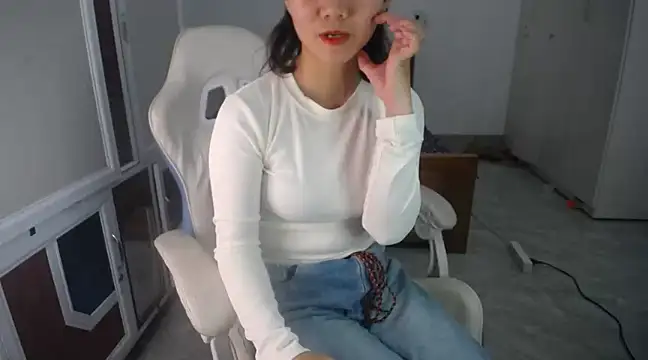 Snapshot of Susu204 chatting on March 20, 2025, 1:15 pm Susu204 online show from March 20, 2025, 1:15 pm