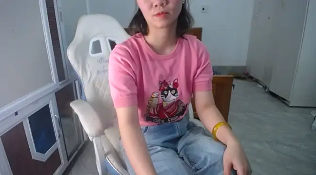 Snapshot of Susu204 chatting on March 21, 2025, 8:39 am Susu204 online show from March 21, 2025, 8:39 am