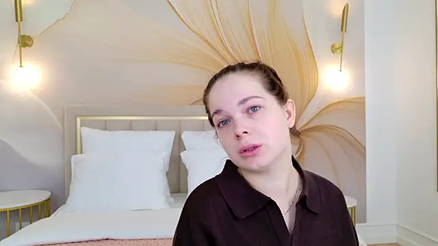 DeniseReese online show from September 24, 2025, 2:04 am