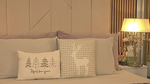 Snapshot of Blanche_Summer chatting on December 14, 2025, 1:38 pm Blanche Summer online show from December 14, 2025, 1:38 pm