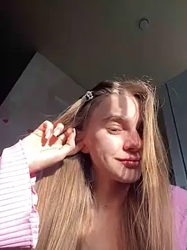 GraceTorrez online show from March 16, 2025, 4:52 am